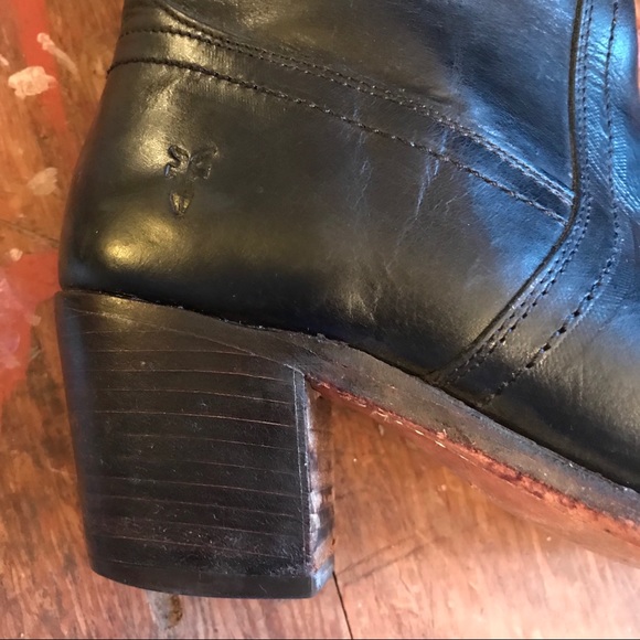 Frye fold over boots - Picture 6 of 8